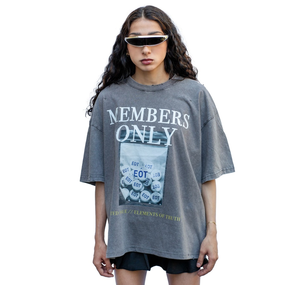 membersonlygreyclose.webp