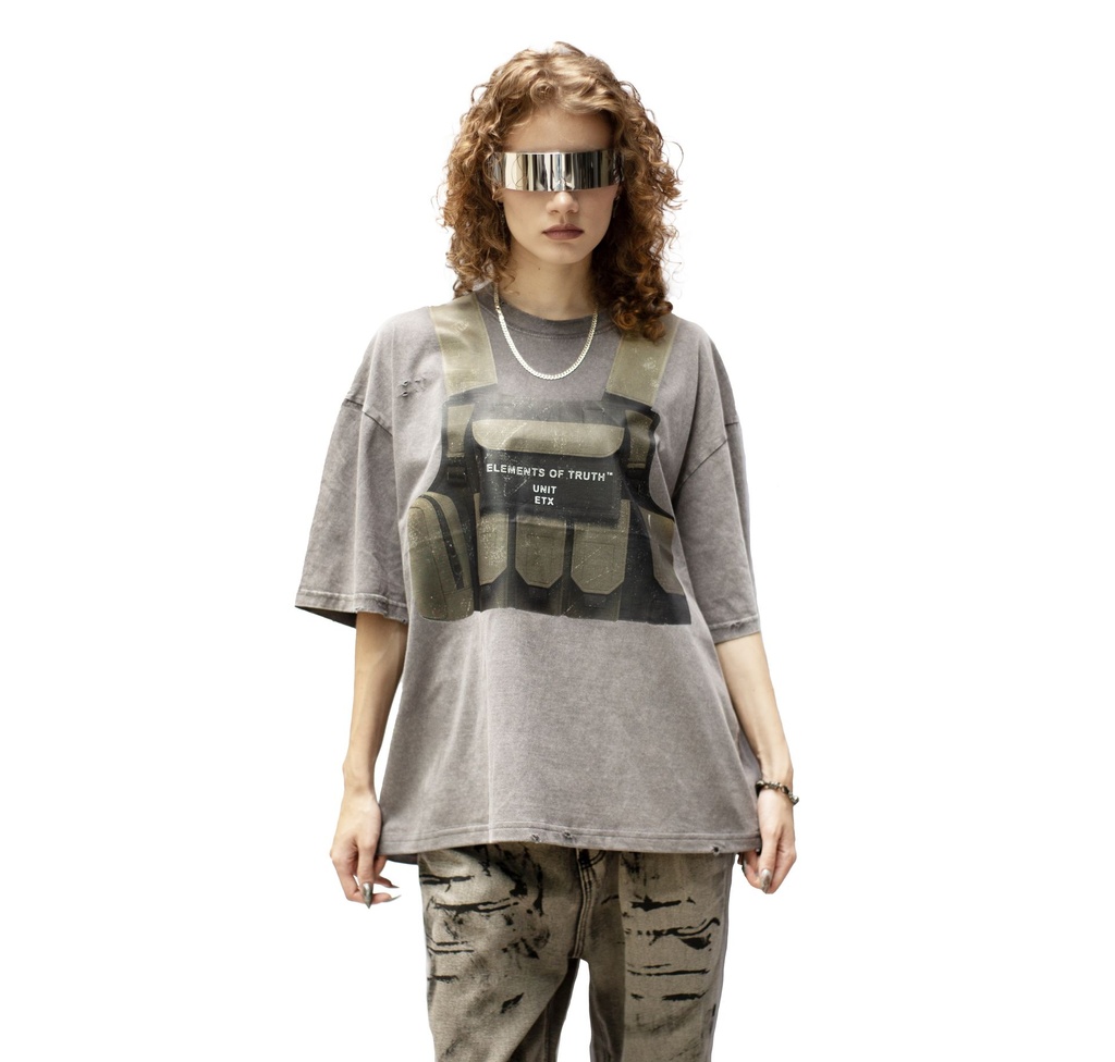 vestgreycloseupfemale.webp
